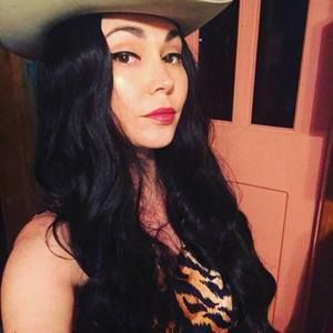 Meet your Posher, Celine